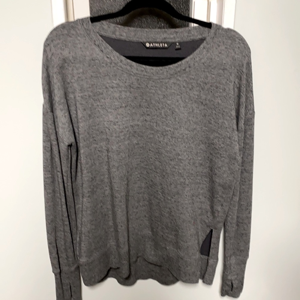 Athleta Ladies long sleeve sweatshirt nwot